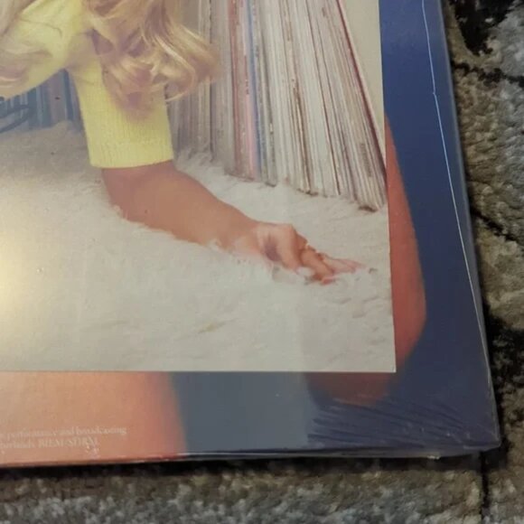 Sabrina Carpenter Short And Sweet Vinyl with Signed insert Brand New - Picture 6 of 14
